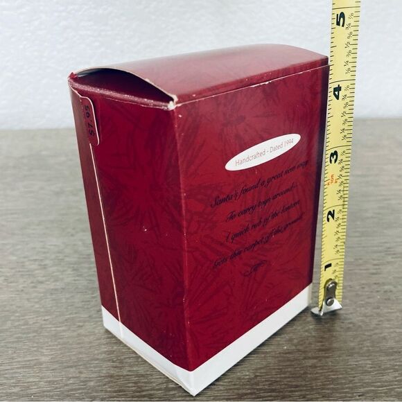 Hallmark Vintage “Magic Carpet Ride” Santa Aladdin Christmas Ornament - Picture 2 of 2